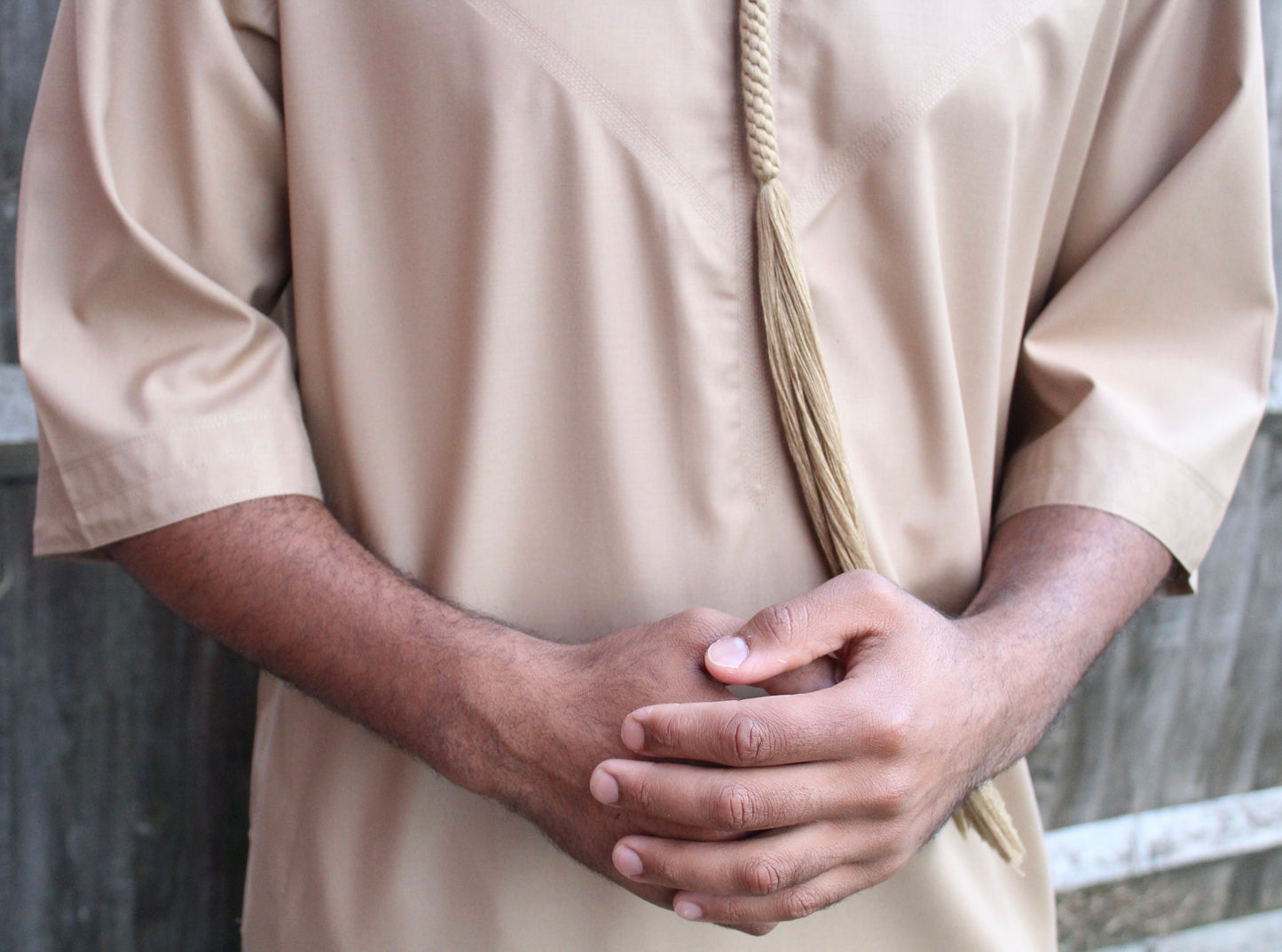 GOLDEN BROWN SHORT SLEEVE EMIRATI THOBE