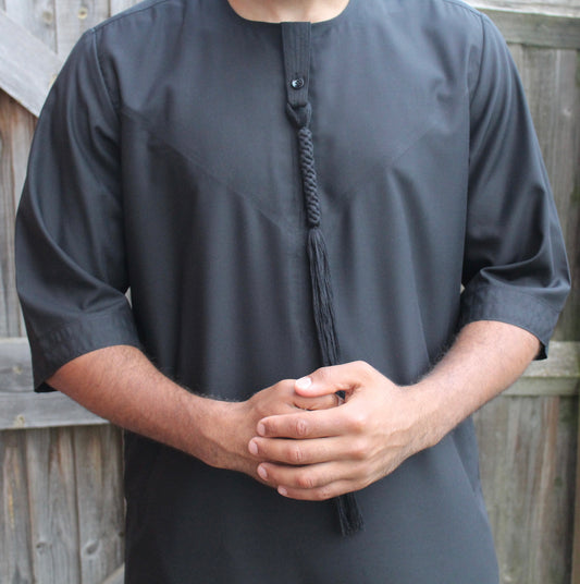 BLACK SHORT SLEEVE EMIRATI THOBE